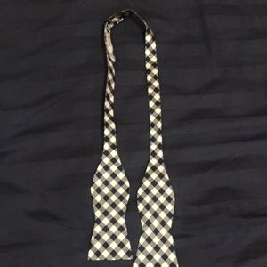 Izod Bow Tie